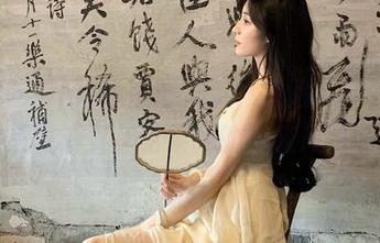 好奇心作祟，冒险点开17吃瓜网官网首页，结果我的心脏开始狂跳！