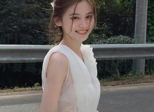 登录后，我在51吃瓜的爆料坑里一去不复返，太多八卦让我眼花缭乱。