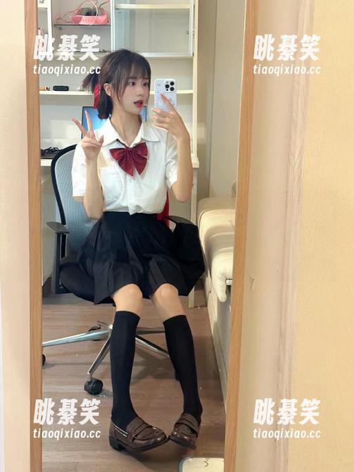 “51吃瓜中心”今天又要分享哪些八卦？快搬个小板凳坐着吃瓜吧！
