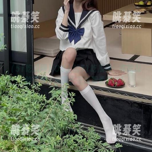 iOS上的51吃瓜网：在吃瓜的边缘，沉醉于在线观看时光！