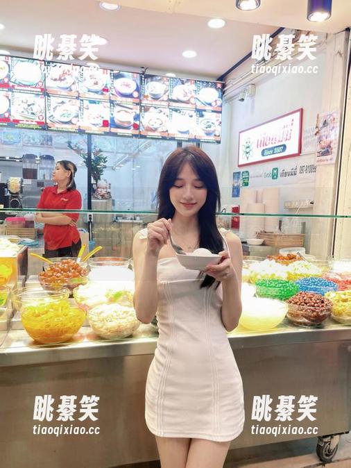 718.sx发布：发现了最新吃瓜的姿势，手指轻点就能期待一场味蕾的狂欢了！
