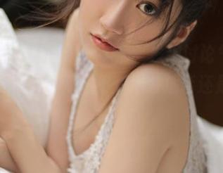 登陆“hlw”后，发现讨论气氛比亲友聚会还热闹，不知道该插话还是悄悄旁听。