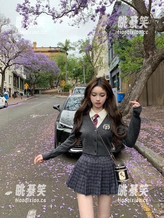 hlw苹果版，瓜田里的白马王子竟然是个普通人？