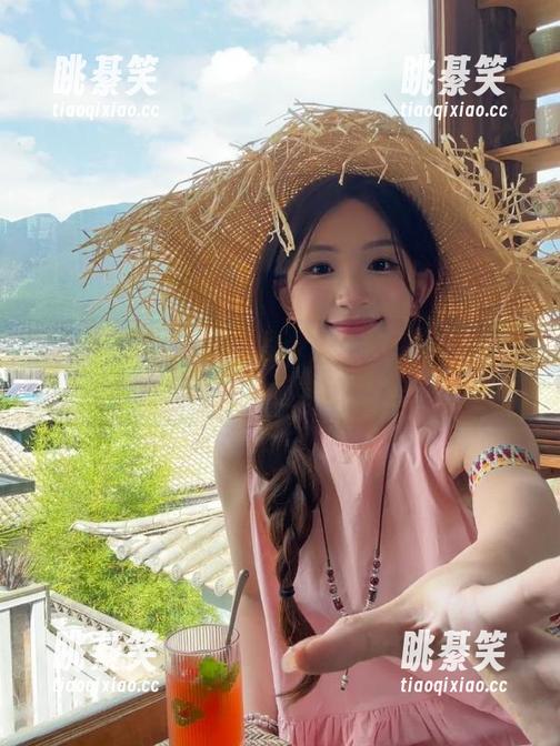 每次登录人人吃瓜网，我都怀疑世界是不是被瓜扭曲了。