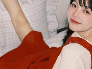 冲哥精选传送门还有什么比看视频更好？哦，也许是窝在沙发！