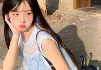 在吃瓜黑料分享网站的分享区域，我这一口瓜被网友评论‘果然’吃得不够猛！