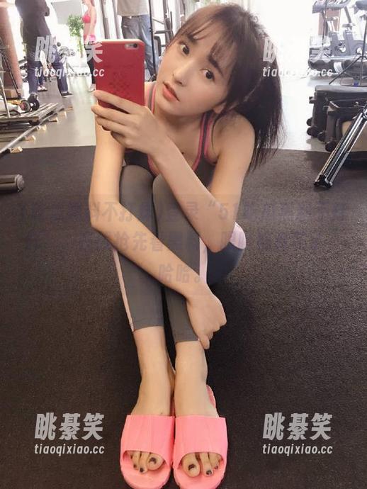 登录“51吃瓜黑料不打烊”，在线抢先看黑料，眼睛都看花了，哈哈。