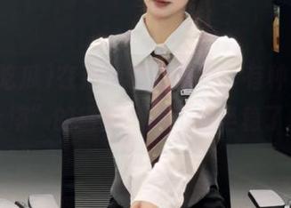 在泡泡吃瓜网页，有种“好戏上演”的错觉，忍不住坐稳了。