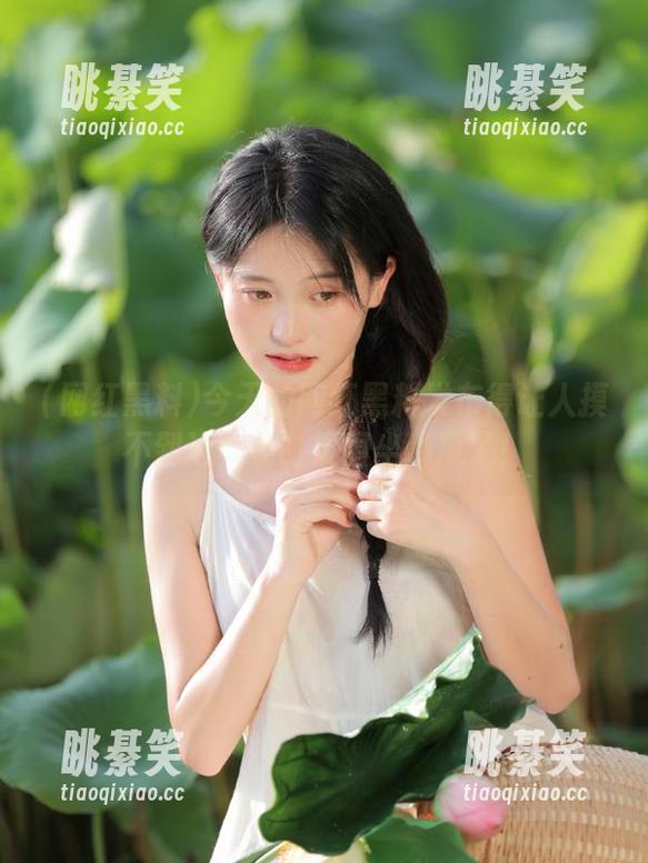 今天的网红黑料发布得让人摸不到边，是时候围坐聊瓜了！