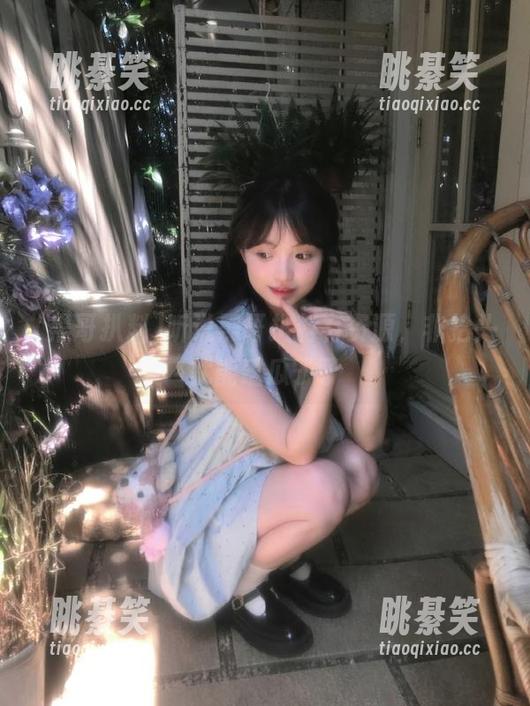 听说黑哥扒料有资源，非抬头就能磕瓜子了