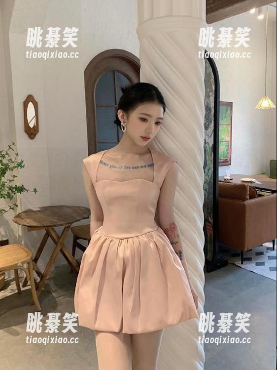 《黑料91》教你如何永久保持对八卦的好奇心，浸泡在“快乐的细节”中。