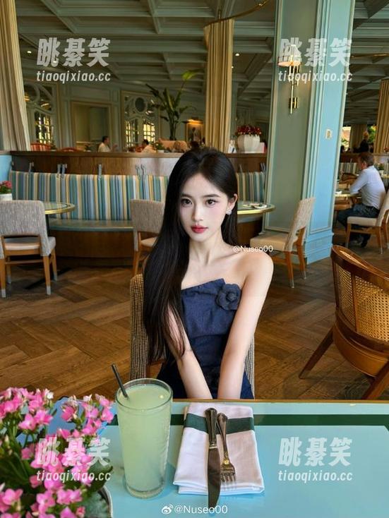 美女与黑料的火花：最新网红明星糗事全纪录，黑料不打烊！