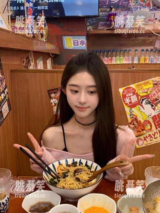 黑料不打烊：拥有无尽资源的正能量涌现中，能否打破次元壁？