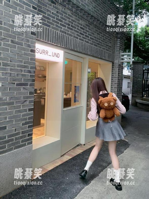 今天在“黑料不打烊万里长征篇”入口看到了新素材，可能又要被惊吓到不敢上床了，哈哈。