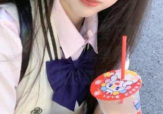 非常需要万篇长征黑料不打烊so这个app，不单单是吃瓜，有导航时光机的感觉呢。