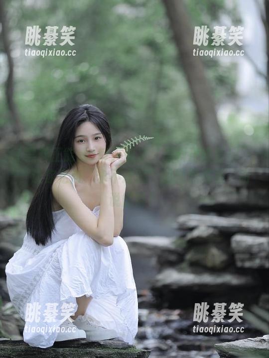 每天都是“黑料正能量hl”，让你走向“永不迷路”的幽默高地，听说能胖！