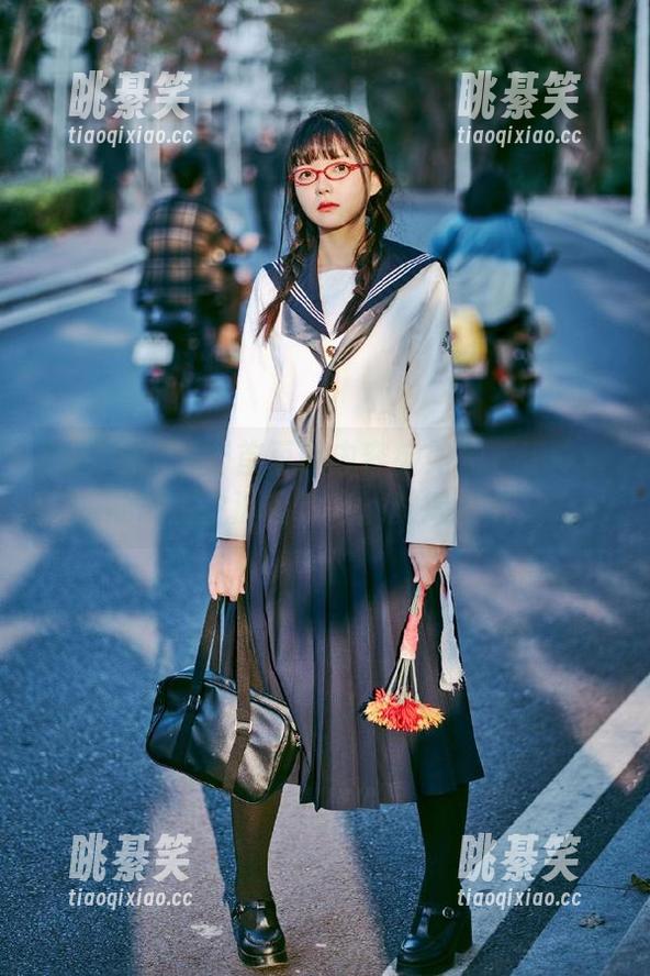 首页的内容宛如黑料正能量的能量之源每次点都觉得过瘾。
