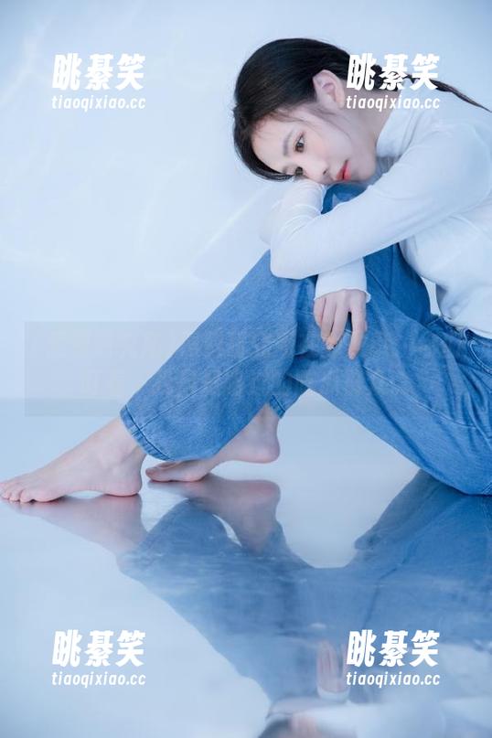 黑料研究所在线放毒：你们盯着，我只是路过的吃瓜群众。