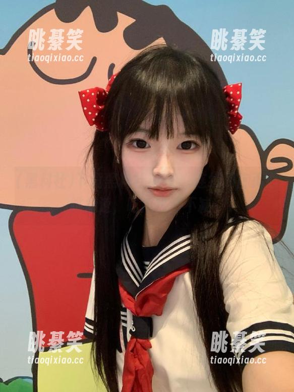 下载黑料社APP，连续刷首页心跳加速，吃瓜热情不减！