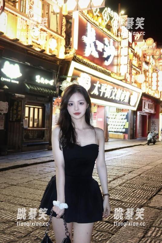 下载黑料网，热款事件让你秒变八卦分析师