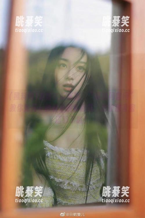 最新吃瓜秘籍：“黑料网官网”教你如何一秒钟分辨真假瓜，别被甜言蜜语骗了哦！