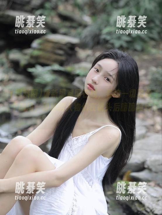 最新黑料网在线，看这一切就像个剧场，隐秘的人物们在镜头后暗暗翻转！